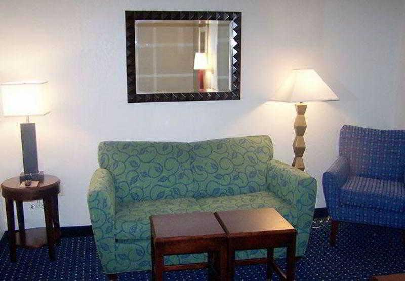 Springhill Suites Phoenix Glendale/Peoria Room photo